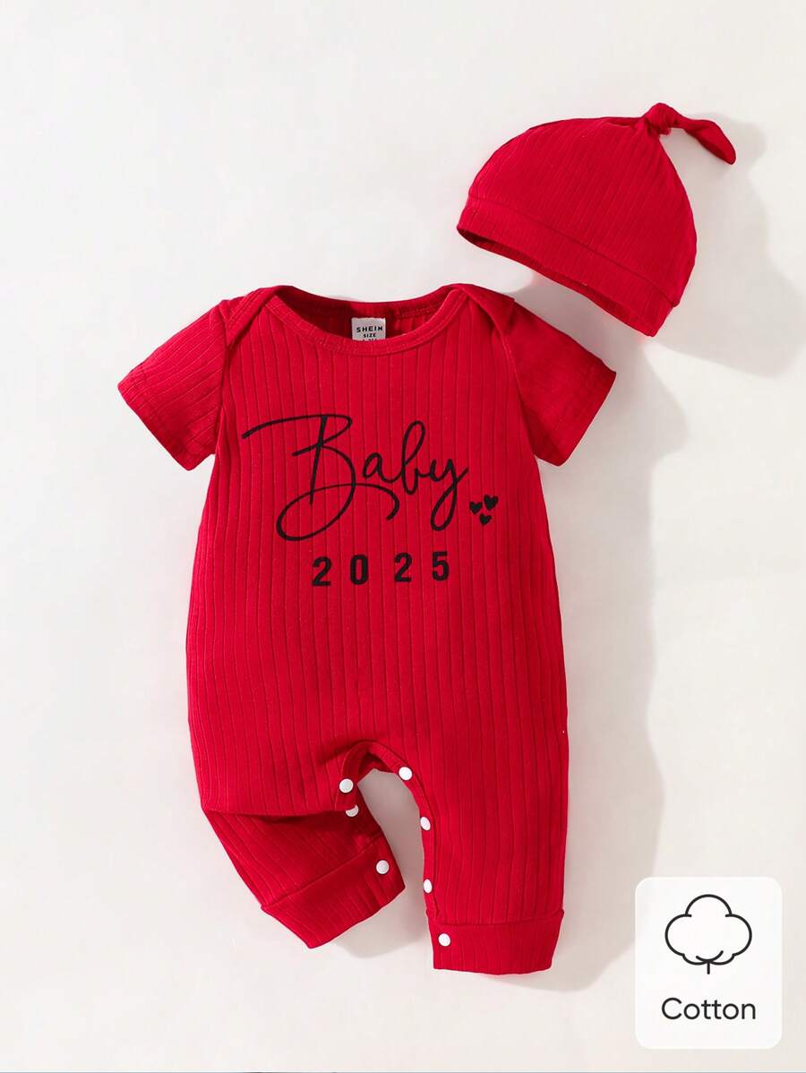SHEIN 2pcs Newborn Baby Boys/Girls Letter Print & Solid Color Envelope Collar Short Sleeve Jumpsuit & Hat Set, Casual Knit, Comfortable, Spring/Summer, 2025 New Year, Valentine's Day - Red - View 1
