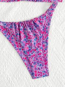 SHEIN Swim Mod 加大码 2 件植物印花褶皱前短款上衣和褶皱腰休闲宽松女式沙滩装套装 - 彩色 - 查看 5