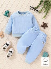 SHEIN 男婴/女婴新款春秋简约运动裤和长袖套装，男婴圆领插肩袖运动衫和裤子套装，韩式休闲透气四季服装，独特口袋设计柔软舒适耐穿裤子，柔软舒适亲肤纯色休闲婴儿服装，优质梭织面料 - 藍色 - 查看 1