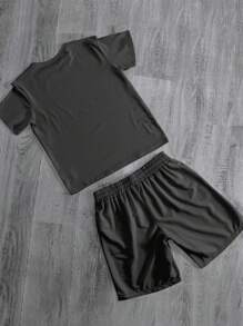 Manfinity LEGND 2pcs Casual Men's Bull Print Short Sleeve T-Shirt & Shorts Set - Black - View 2