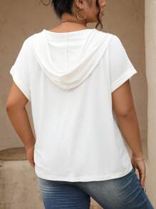 SHEIN LUNE ملابس علوية بلا أكمام مغلفة محبوكة بقياسات كبيرة للسيدات، تصميم فضفاض أنيق كاجوال يخفي المنطقة الوسطى باللون الأبيض
