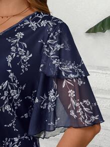 EMERY ROSE Plus Size Women V Neck Short Sleeve Floral Print Ruffle Sleeve Tunic Blouse,Summer Holiday,Vacation,Simple And Fashionable For Everyday Wear,Teacher - Navy Blue - View 4