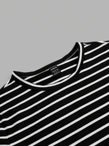 SHEIN EZwear 4 件套休闲简约熊复古汽车印花黑白条纹圆领短袖短款紧身 T 恤，百搭女士夏季服装 - 黑與白 - 查看 10