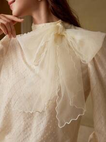 MOTF BLUSA COM DETALHE DE LAÇO EM TELA DE CONTRASTE - Branco - Visão 6