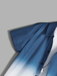 SHEIN Camicia a maniche corte con bottoni e stampa a gradiente, stile vacanziero per ragazzi pre-adolescenti