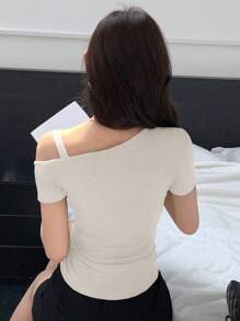 DAZY 夏季新款 3D 蝴蝶装饰修身性感女式 T 恤，可爱上衣 - 白色 - 查看 4