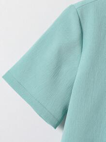 SHEIN Boys Loose Casual Textured Fabric Turndown Collar Open Front Real Pockets Design Shirt, Spring/Summer