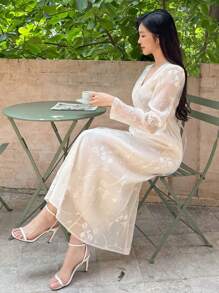 DAZY Einfarbiges Jacquard-Gewebe Taille geschnürt Langarm Schräger Kragen Spaghetti-Träger 2 in 1 Bindeband Elegantes Resort Maxikleid für Damen, Herbst