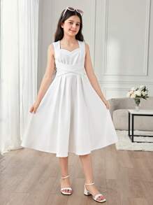 SHEIN Tween Girl Sweetheart Neck Crystal Decor Cross Waist Flared A-Line Knitted Dress