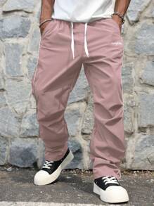 Manfinity Hypemode 男士简约前系带口袋字母印花休闲长裤，适合日常穿着 - 淺粉色 - 查看 3