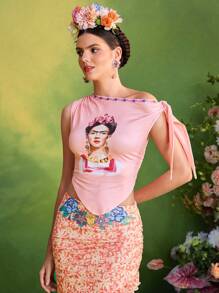The Perfect Party Frida Kahlo X SHEIN X Designer 女士夏季度假海滩图案粉色不对称领口上衣 - 彩色 - 查看 3