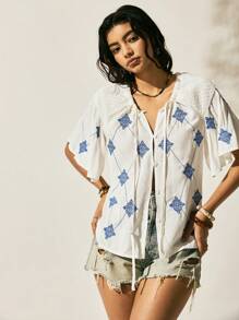 Easelle Top ample femme avec col en V brodé de style vintage nomade