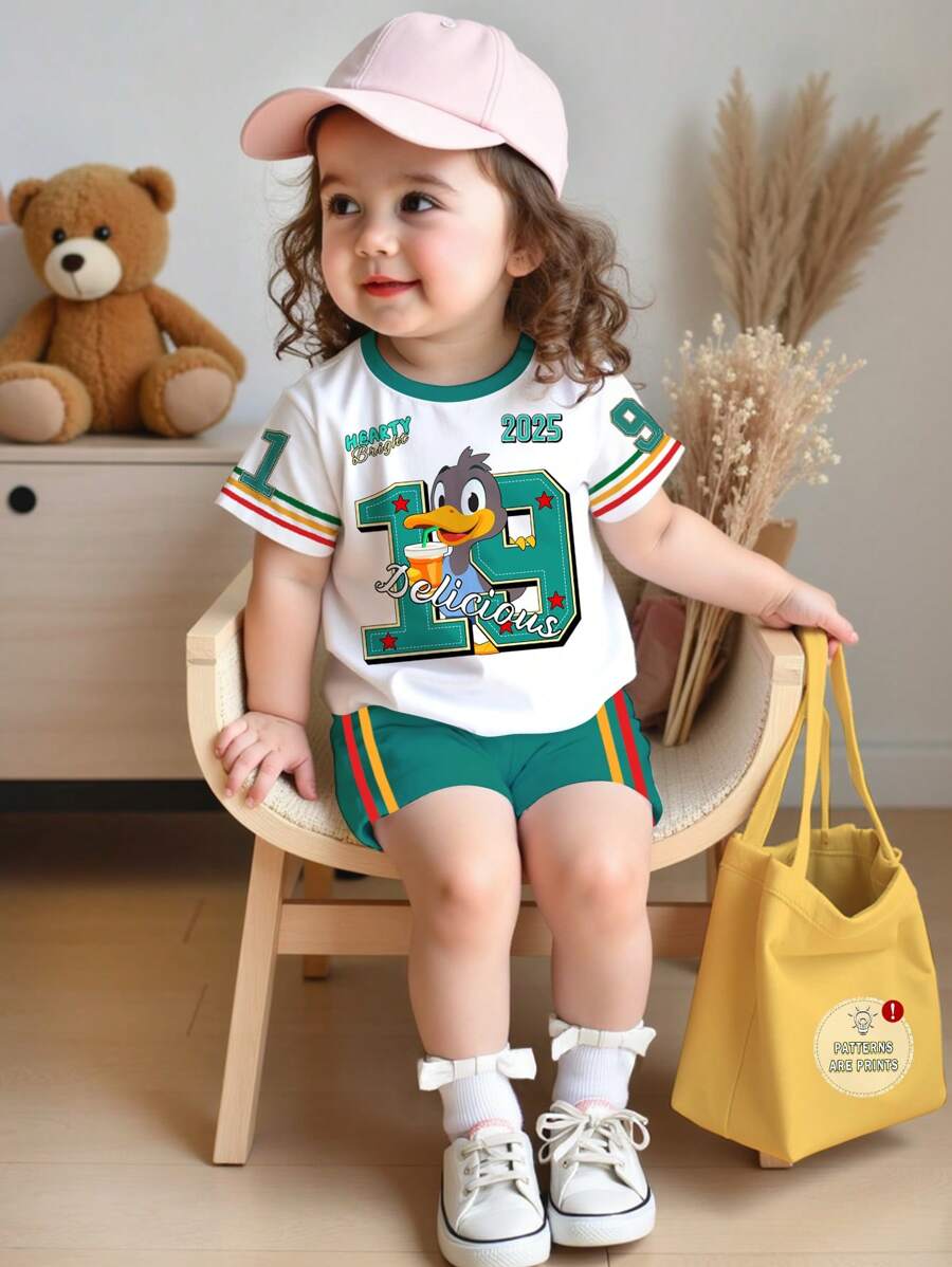 SHEIN Happikins 女婴休闲简约时尚运动印花T恤短裤套装,19号,英文卡通印花,校园风,短袖T恤和短裤,舒适透气,休闲百搭,清凉服饰系列,夏季女婴单品,返校季女婴,夏季女童套装,时尚女婴,基础款,韩版春夏风,女婴日常时尚,服装 - 彩色 - 查看 1