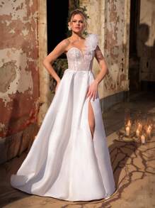 Glamrae 优雅浪漫的白色花卉刺绣网布连衣裙，高开叉喇叭形设计，非常适合婚礼和活动 - 白色 - 查看 4