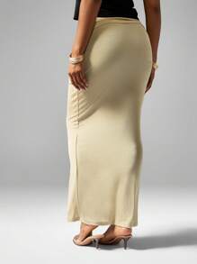 MISSGUIDED تنورة ماكسي طويلة بتصميم أنيق وملائم للشكل، مناسبة للاستخدام في العطلات والشاطئ وحفلات العيد، بطول الأرض وتصميم فاخر مناسب لأعياد الميلاد