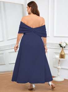 Coutiva فستان أنيق بلون أحادي بدون ظهر وخارج الكتف مقاسات كبيرة - أزرق بحري - مشاهدة 2