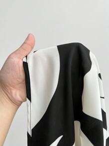 Maweii 大码女式V领多色印花无袖连体裤，适合夏季通勤和外出休闲 - 彩色 - 查看 6