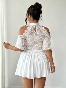 Rometta Blusa casual de vacaciones para mujer, con cuello alto, parche de encaje y malla, tejido elástico, hombros descubiertos, mangas cortas con volantes, cintura fruncida y bajo con volantes, para talla grande - Blanco - Ver 2