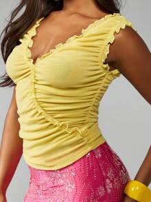 MISSGUIDED Top sin mangas con pliegues, cuello en V con volantes, recogido en los laterales, informal, de primavera, para vacaciones y fiestas de noche, en tonos pastel - Amarillo - Ver 3