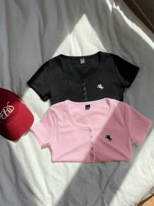 Comfortcana Conjunto de 2 camisetas femininas plus size pretas e rosa casuais com bordado de cavaleiro e fechamento frontal com botões. Blusas caneladas femininas, tops cropped femininos, camisetas Henley femininas, roupas de outono para mulheres. - Rosa - Ver 7