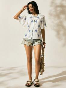 Easelle Top ample femme avec col en V brodé de style vintage nomade