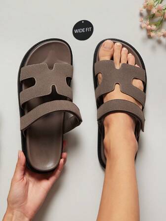 SHUZIA Comfortabele platte sandalen met brede pasvorm en verstelbare band voor dagelijks gebruik