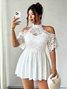 Rometta Blusa casual de vacaciones para mujer, con cuello alto, parche de encaje y malla, tejido elástico, hombros descubiertos, mangas cortas con volantes, cintura fruncida y bajo con volantes, para talla grande - Blanco - Ver 4