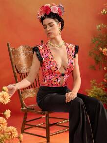 Frida Kahlo X SHEIN X Designer The Perfect Party Mono sin mangas con volantes y pantalón acampanado con estampado floral negro para mujeres, conjunto para vacaciones y días festivos