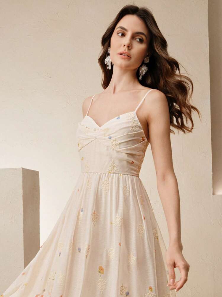 Elegant Ditsy Floral Embroidery Dress For Women, Vacation Style, Spring/Summer