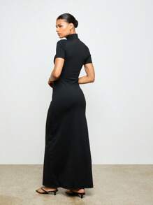 AiiRZ Luxury Form Fitting Turtle Neck Long Maxi Dress Sleek Seam Detail For Evening Party Occasions Formal Attire Fall Winter Collection - Black - View 2