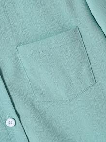SHEIN Boys Loose Casual Textured Fabric Turndown Collar Open Front Real Pockets Design Shirt, Spring/Summer