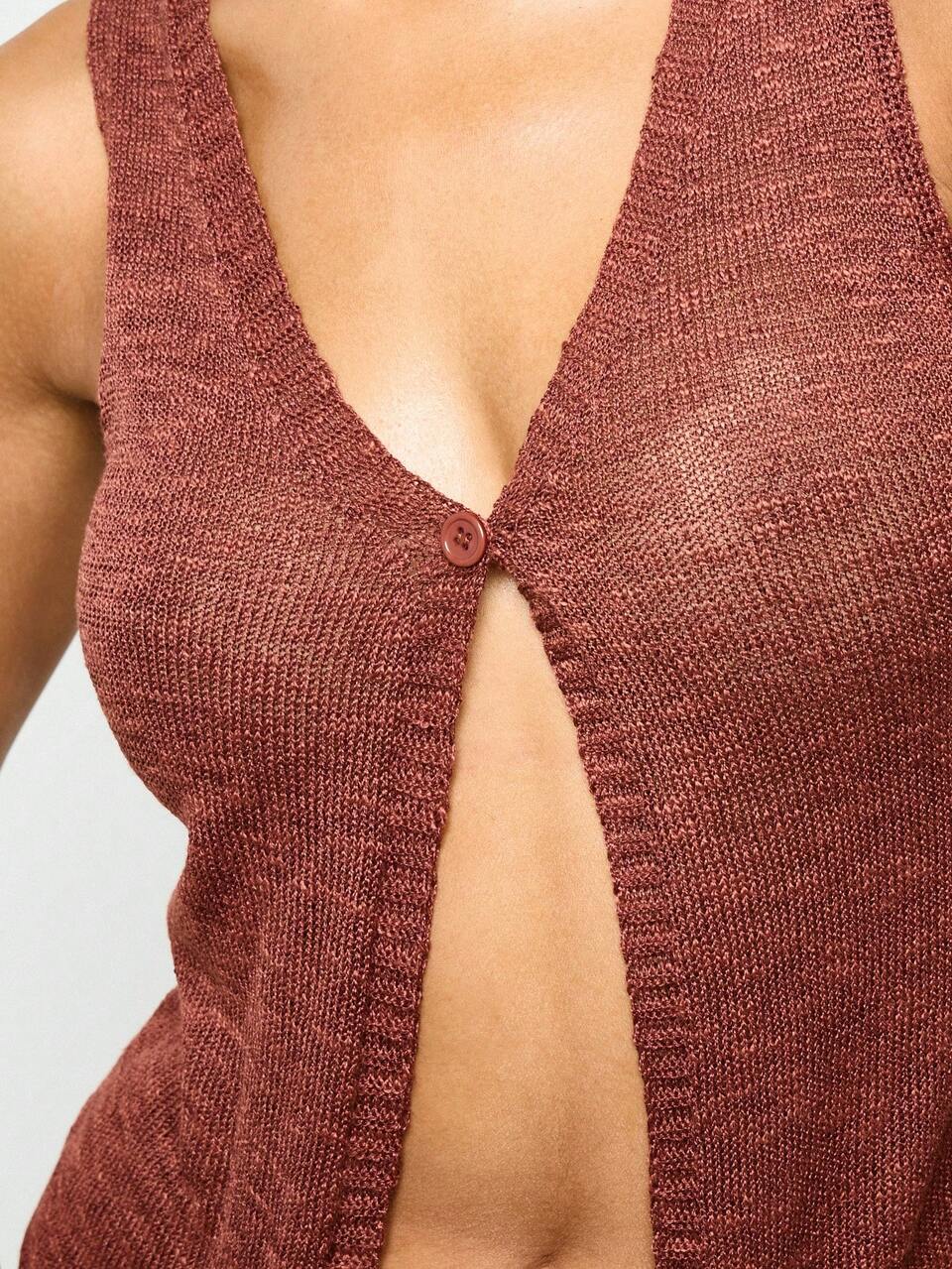 AiiRZ Knitted Button Front Sleeveless Vest Cardigan Y2K Fall Winter Autumn Layering Cropped Sweater Vest Fashion Knitwear Top