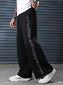 Manfinity EMRG Men's Relaxed Fit Loose Casual Rhinestone Embellished Sweatpants - Black - View 6