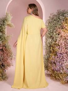 SHEIN Belle 加大码夏季优雅浪漫浅黄色不对称肩部不对称袖子飘逸长袖褶皱微鱼尾适合晚餐约会单身派对节日舞会婚礼活动伴娘服、毕业典礼、女士教师服、教师服