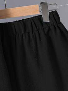 SHEIN 2件青少年男孩休闲百搭纹理短袖衬衫和短裤套装 - 黑色 - 查看 6