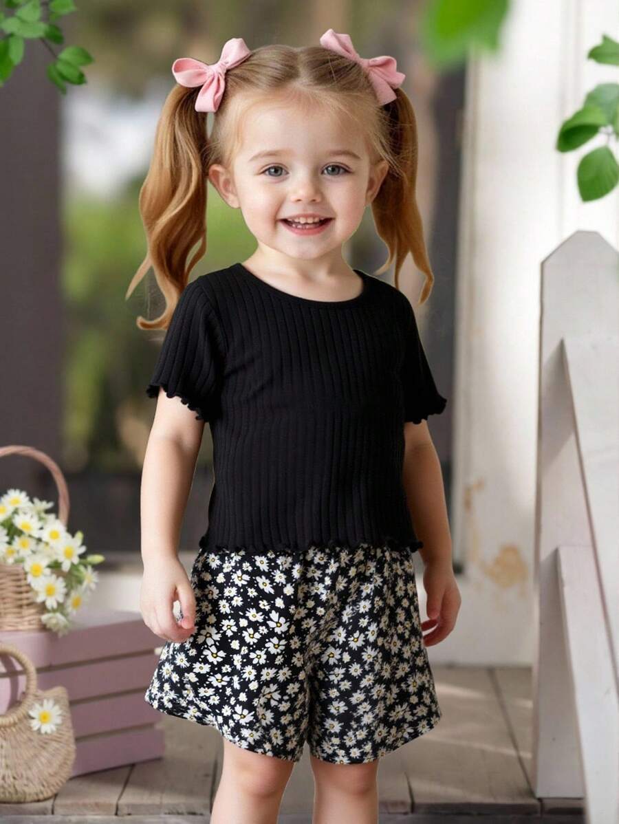 SHEIN T-Shirt mit Salatbesatz für junge Mädchen und Shorts mit Blümchenmuster und Blumenmuster