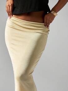 MISSGUIDED تنورة ماكسي طويلة بتصميم أنيق وملائم للشكل، مناسبة للاستخدام في العطلات والشاطئ وحفلات العيد، بطول الأرض وتصميم فاخر مناسب لأعياد الميلاد