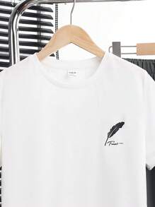 SHEIN 青少年男孩夏季休闲羽毛印花T恤和裤子两件套 - 深灰色 - 查看 4