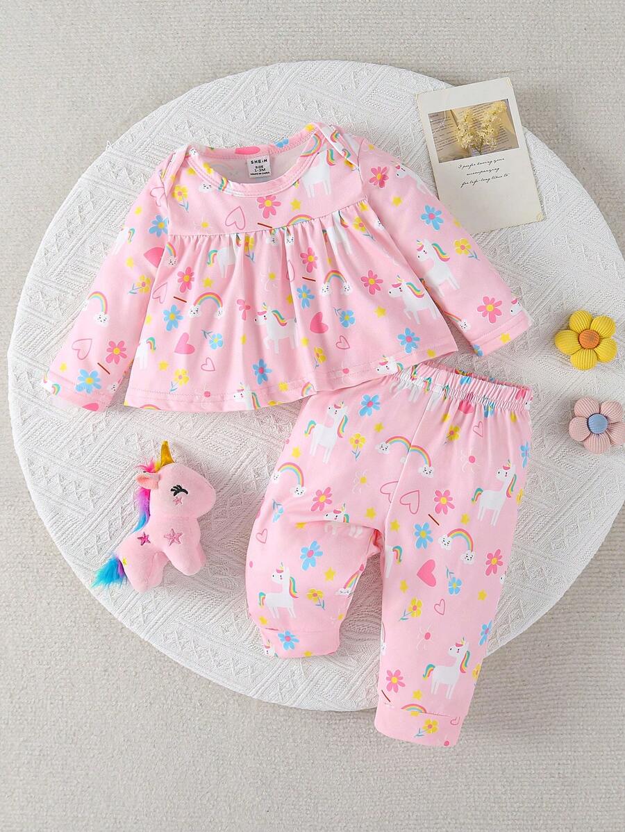SHEIN Playful Pals 2 件套女婴可爱独角兽、彩虹、心形和花朵印花睡衣套装,长裤和长袖 - 粉色 - 查看 1