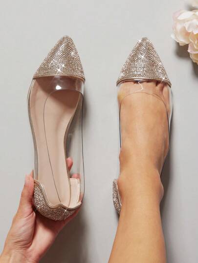 SHUZIA Must Have damskie klasyczne sandały z dwoma paskami i klamrą PU w kolorze brązowym AZ z korkową wkładką - lśniąca klamra z kryształkami, eleganckie, antypoślizgowe, wygodne