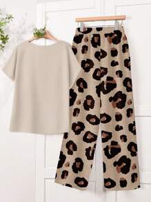 EMERY ROSE Plus Size Vacation Style Music Festival Solid/Leopard Print Loose Fit Round Neck Short Sleeve T-Shirt, And Ditsy Floral Pattern Linen Long Pants 2 Pieces Set, Plus Size, Suitable For Spring/Summer - Multicolor - View 2