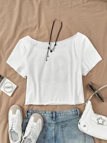 SHEIN Top ajustado con estampado, manga corta, hombros descubiertos, con eslogan de punto blanco real para adolescentes. Informal, fresco, básico, versátil, moda deportiva de verano. Ideal para vuelta al cole y uniformes escolares. - Blanco - Ver 2