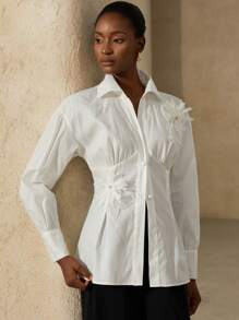 Aveloria Elegant sophisticated französischer Stil Damen Büro Pendler hochwertiges luxuriöses Design strukturierter floraler Dekor Kragen tailliert schlanke Passform Langarmbluse - Weiss - Übersicht 4