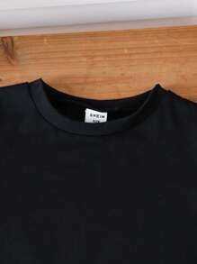 Set de 4 camisetas básicas de deporte y casual de manga corta y cuello redondo con estampado de líneas para niños, 1 negra, 1 blanca, 1 azul, 1 gris, para verano