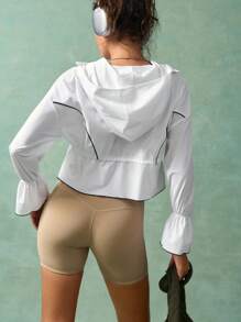 VARSIVA Chaqueta deportiva para exteriores con capucha, cintura con cordón y ribete de contraste - Blanco y Negro - Ver 11
