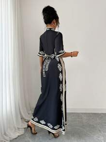 Chiquease 女式优雅印花黑金色束腰短袖连衣裙 - 黑色 - 查看 3