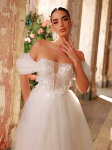 Glamrae Plus Size Summer Elegant Romantic Gorgeous White One Shoulder Bubble Butterfly Sleeves Dot Mesh Splicing Solid Color Mesh Luxury Pearl Sequins Embroidery Applique Design Puffy Skirt Suitable For Romantic Wedding Events Vacation Honeymoon Party Bride Beautiful Wedding Dress - White - View 2