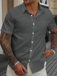 Manfinity Homme 男士休闲纯色纹理纽扣衬衫，男士夏季宽松简约白色纽扣短袖衬衫，适合日常休闲穿着，送给丈夫的完美礼物 - 灰色 - 查看 5