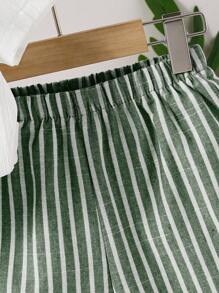 SHEIN 2 件套年轻男孩休闲运动学院纹理面料立领衬衫深棕色条纹短裤适合儿童服装、男孩服装、返校男孩套装、衬衫套装，适合生日派对、晚会、表演、婚礼、洗礼、返校仪式、日常生活、适合上学、适合旅行、适合运动、适合春夏季节。 - 綠色 - 查看 10