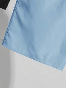 SHEIN 男童两件套纯色宽松梭织休闲沙滩/泳池短裤，2 种颜色 - 淺藍色 - 查看 5